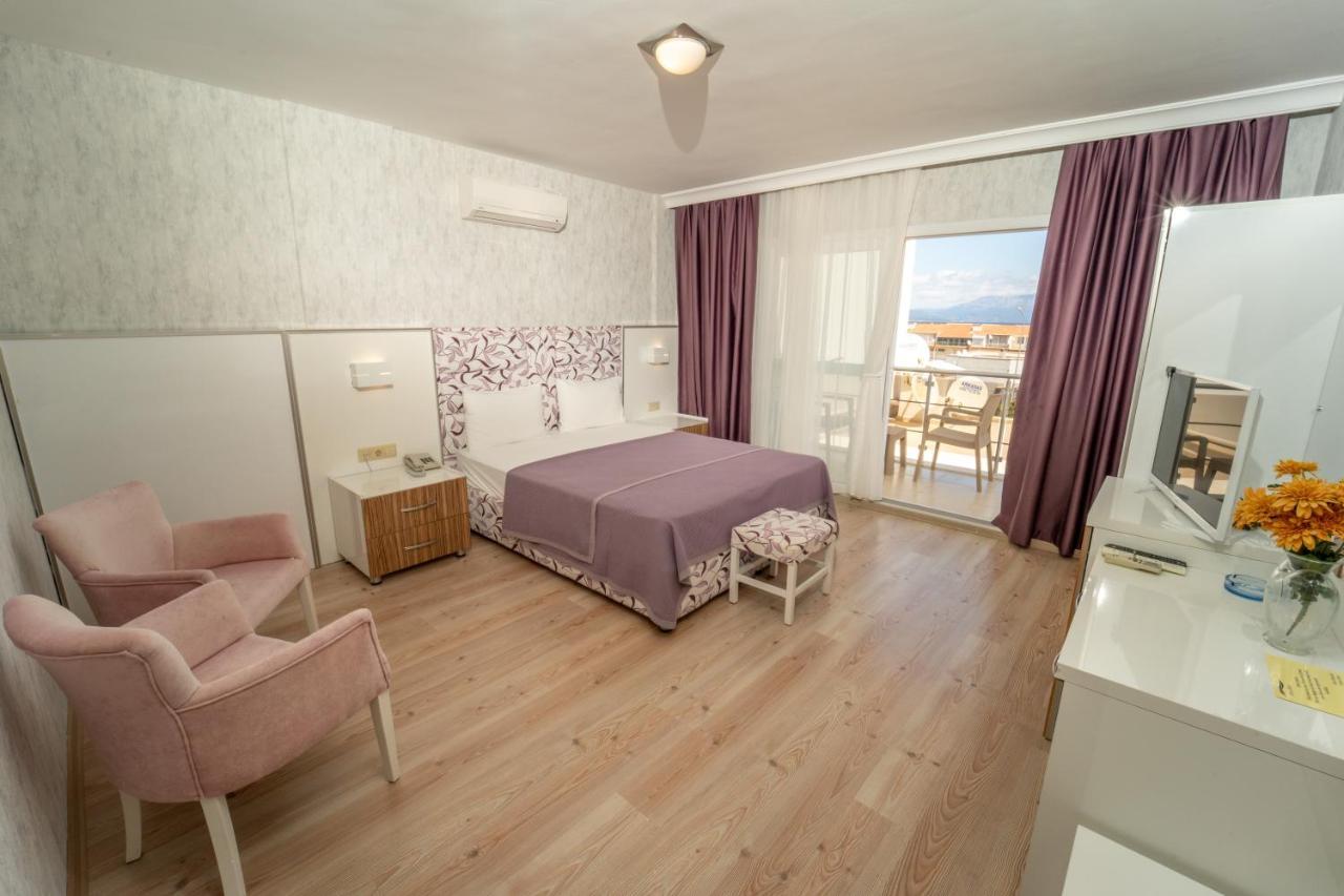 Twins Hotel Çeşme