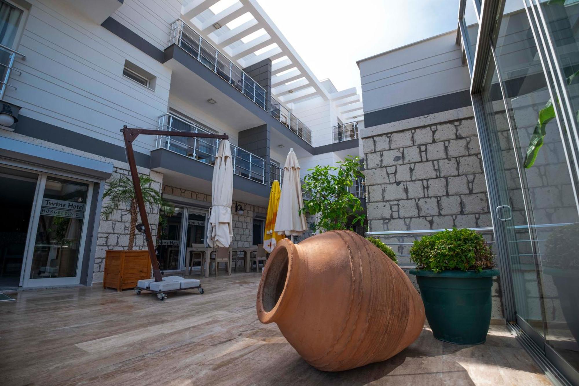 Hotel Twins Çeşme